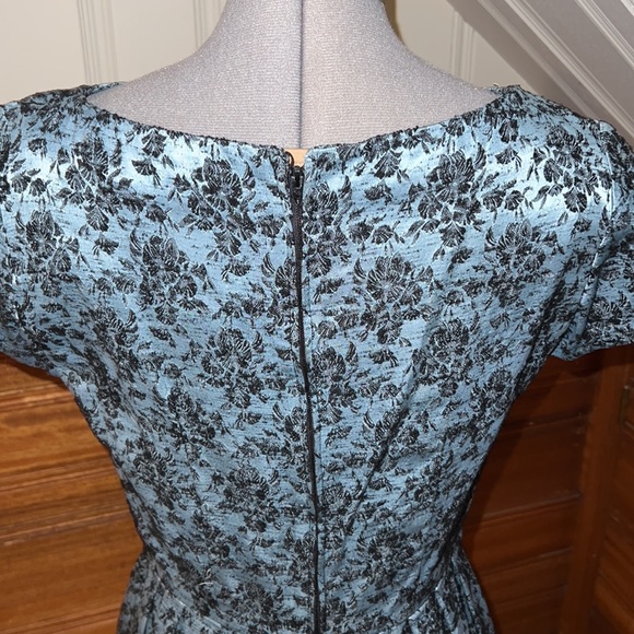 Vintage Silk Brocade Early 60’s Dress, black and blue - Picture 4 of 5